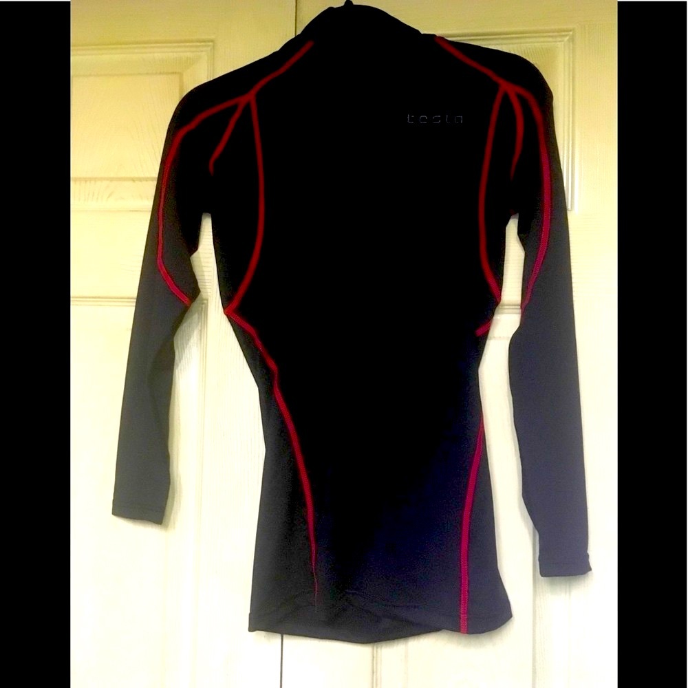 🌹FINAL PRICE!Tesla Men NWT Performance Training Workout Sz. S Red/Black Jacket